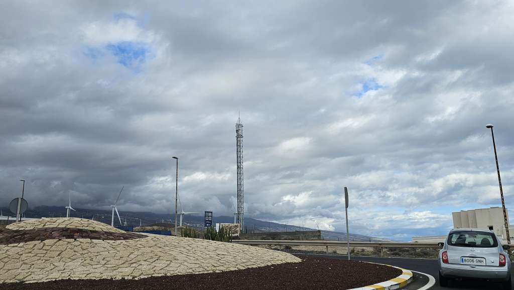 Los vecinos llevaban desde el pasado 23 de octubre incomunicados tras la sustitución de la vieja torreta de comunicación de Telefónica 
