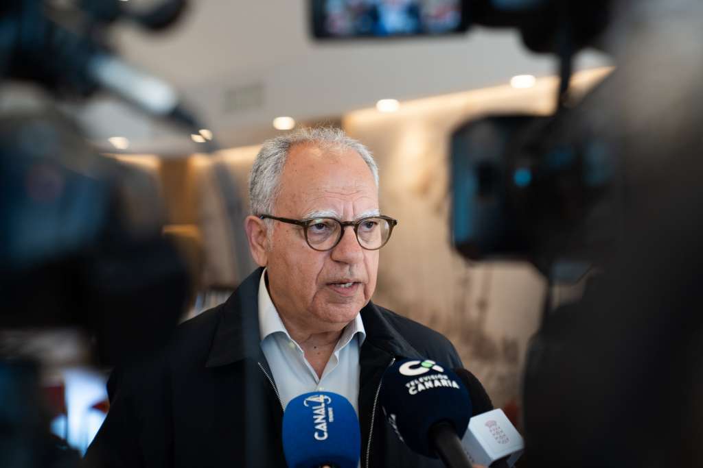 Casimiro Curbelo anuncia que el Cabildo sufragará los gastos de quienes quieran asistir a la visita papal